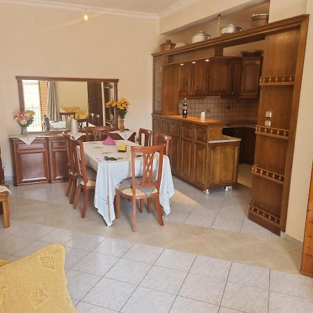 Apartment Theodoros Leonídion Dış mekan fotoğraf